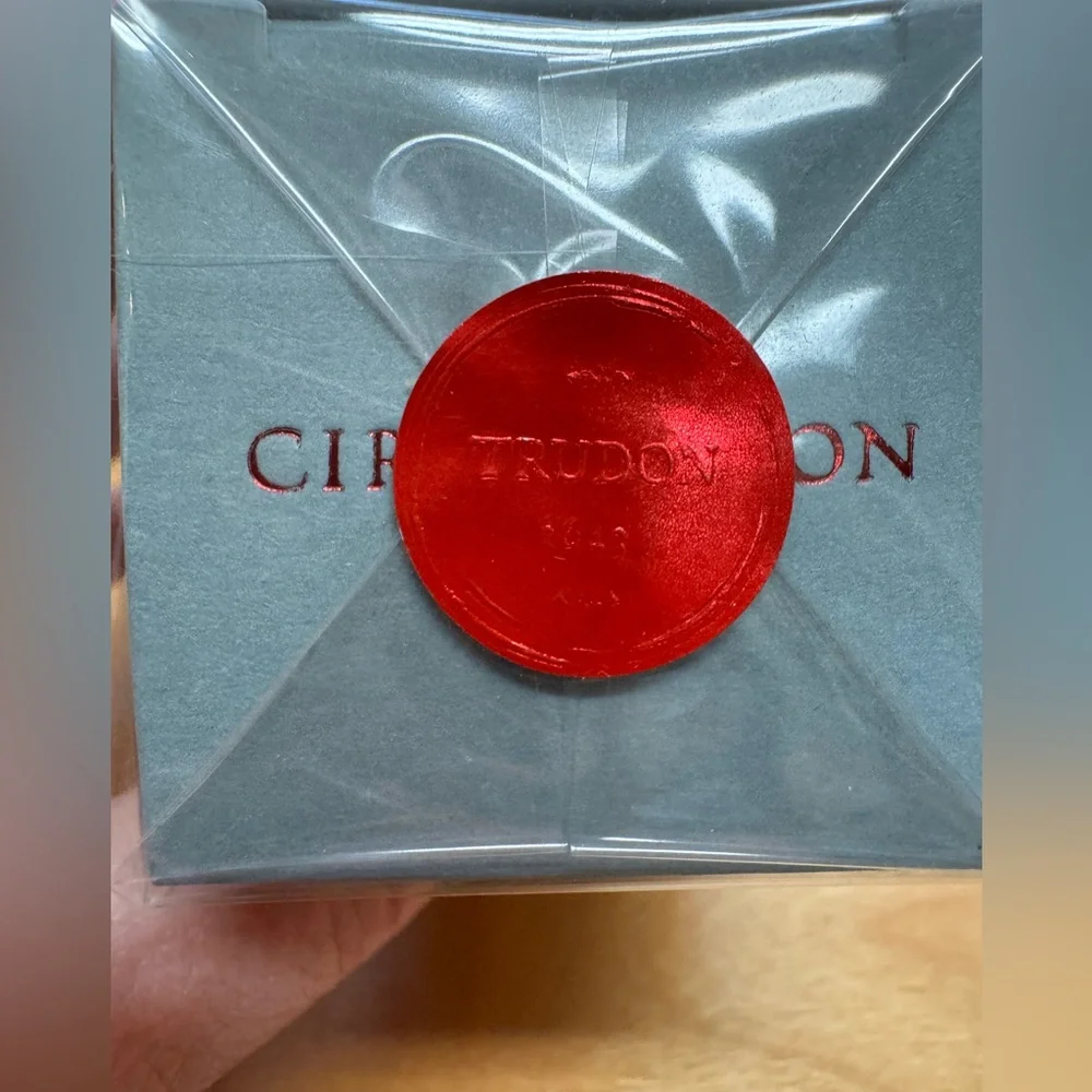 SEALED Cire Trudon's La Marquise Room Spray ~ 1.2 oz French Luxury ~ NEW - Picture 3 of 6